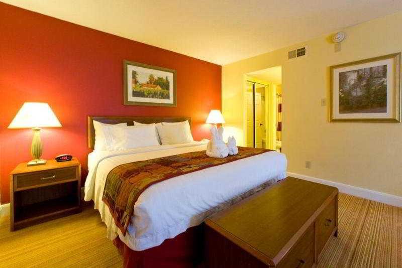 Residence Inn Houston By The Galleria Стая снимка