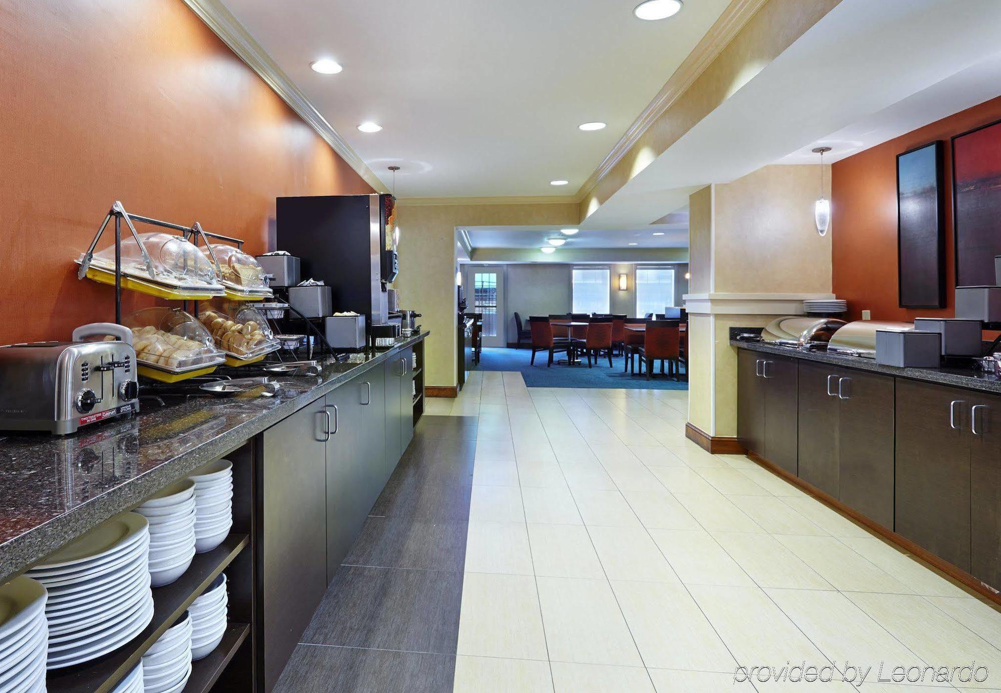 Residence Inn Houston By The Galleria Екстериор снимка