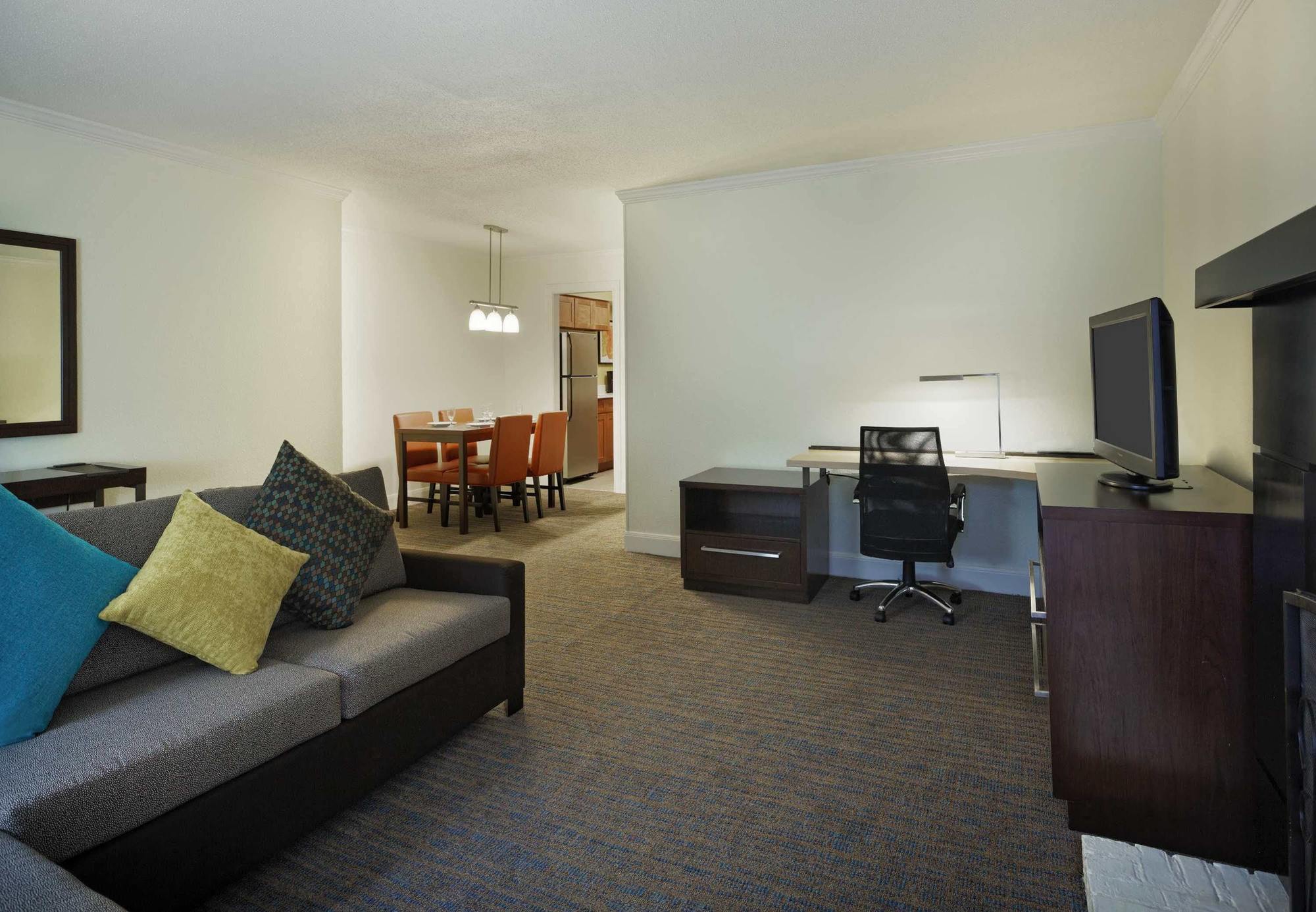 Residence Inn Houston By The Galleria Екстериор снимка